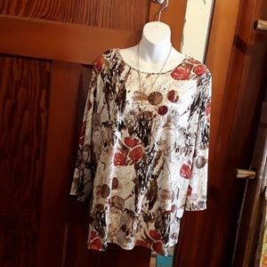 Multi color gold top 3/4 sleeve.